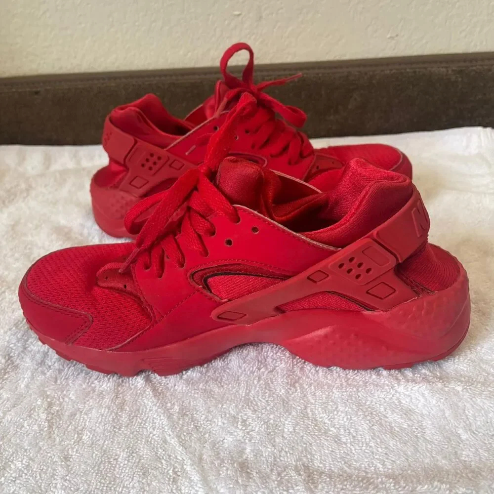 Nike Air Huarache Run Triple Red Size 6.5Y Sneakers Athletics Lace Shoes Youth